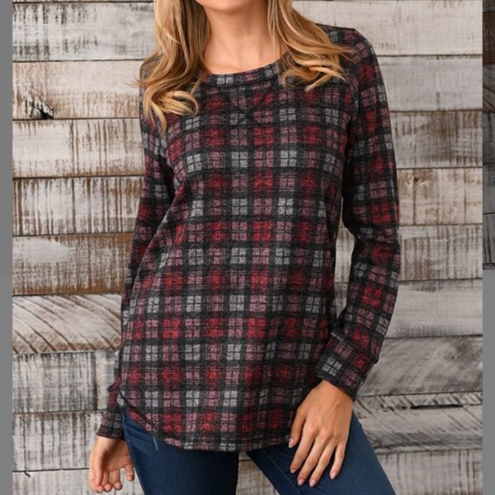 Black & Red Plaid Long Sleeve Tee